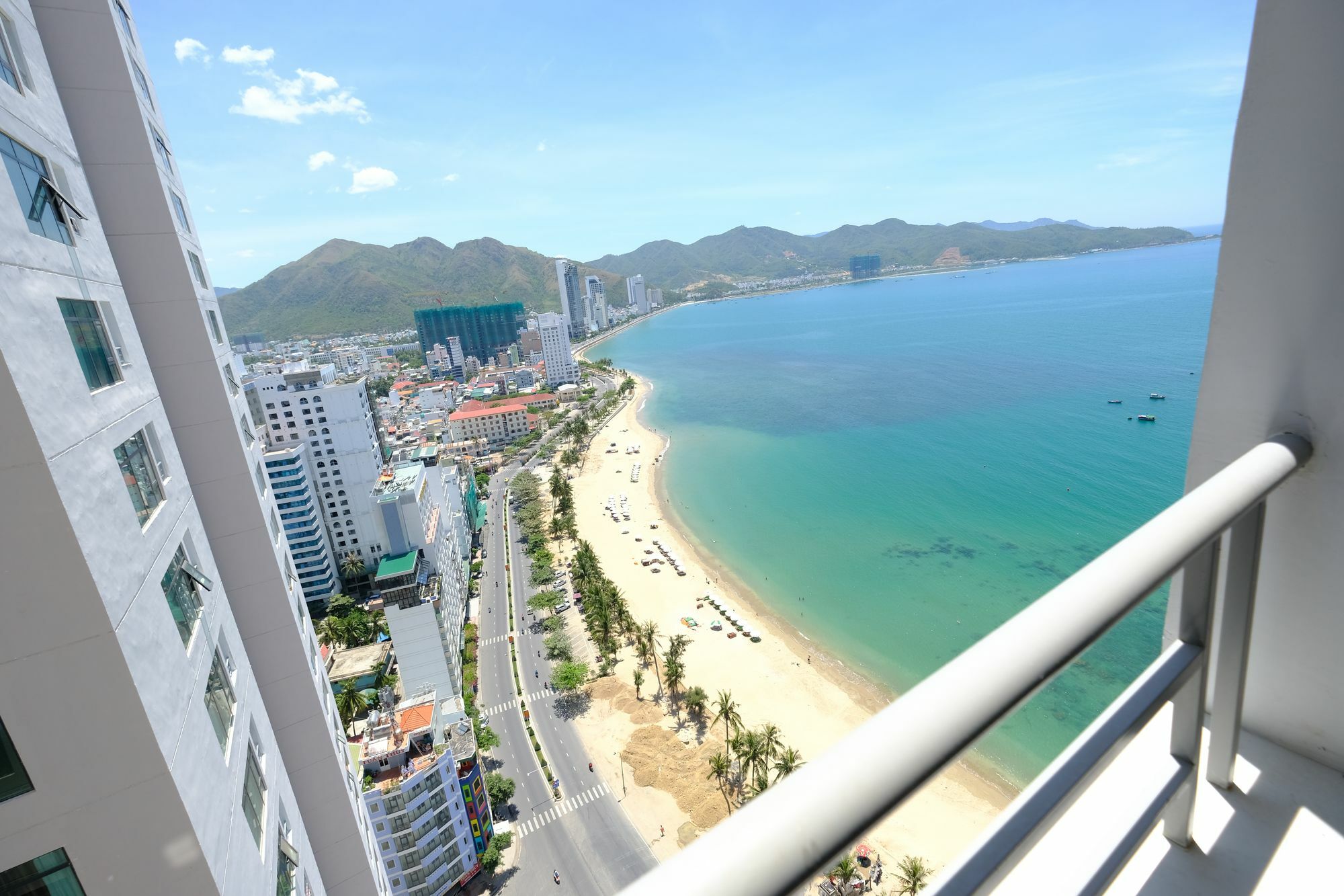 נה טראנג Sunrise Hon Chong Ocean View Apartment מראה חיצוני תמונה